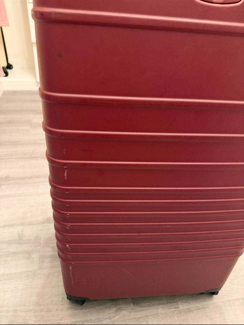 BEIS Burgundy Hard Shell Rolling Suitcase Large check in roller - Picture 3 of 6